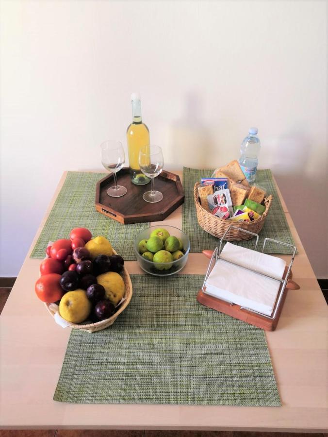 Olindo Apartment E Cristina Apartments 维克艾库塞 外观 照片