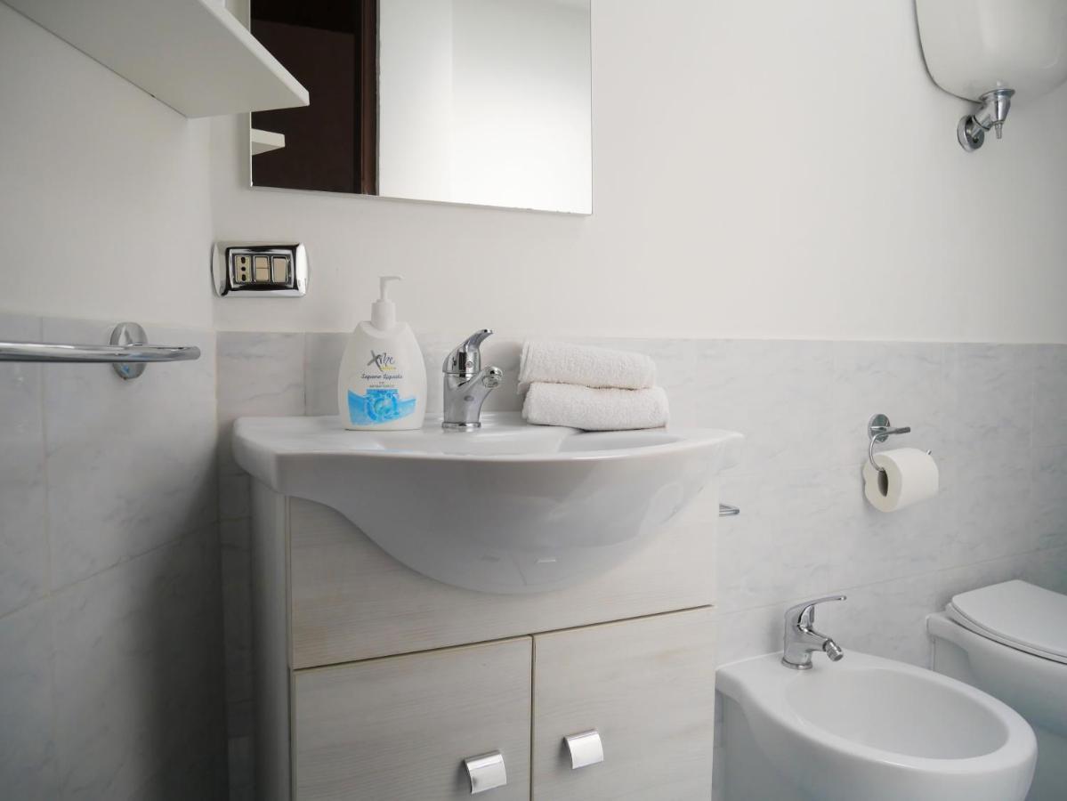Olindo Apartment E Cristina Apartments 维克艾库塞 外观 照片