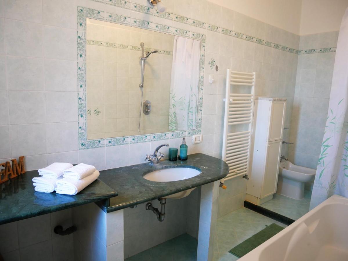 Olindo Apartment E Cristina Apartments 维克艾库塞 外观 照片