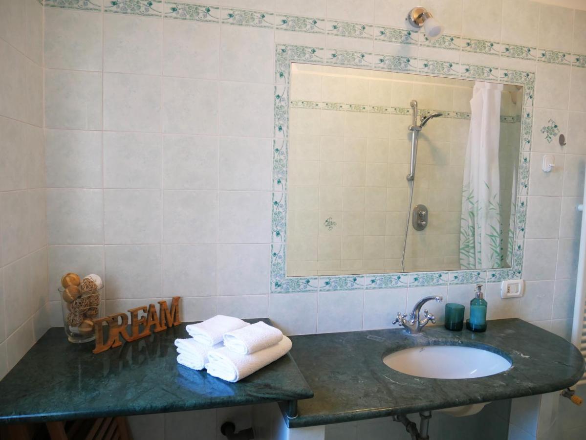 Olindo Apartment E Cristina Apartments 维克艾库塞 外观 照片